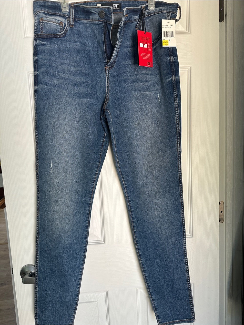 Kut from the Kloth Skinny Jeans in Blue Denim